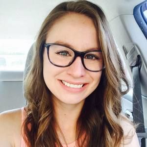 Meet your Posher, Olivia