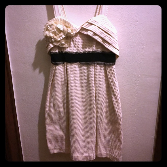 Cream dress from Anthroplogie with flower detail. - Picture 1 of 4