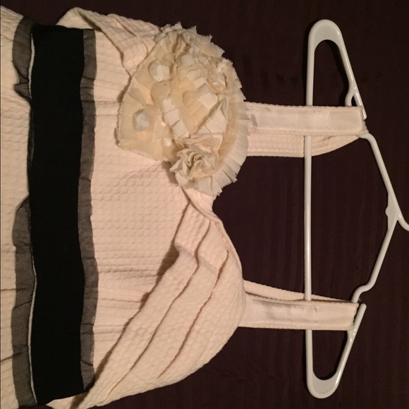 Cream dress from Anthroplogie with flower detail. - Picture 2 of 4