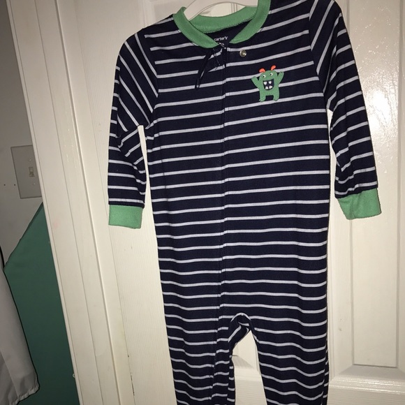 2T TWO Carters Flame Resistant footie pajamas - Picture 3 of 3