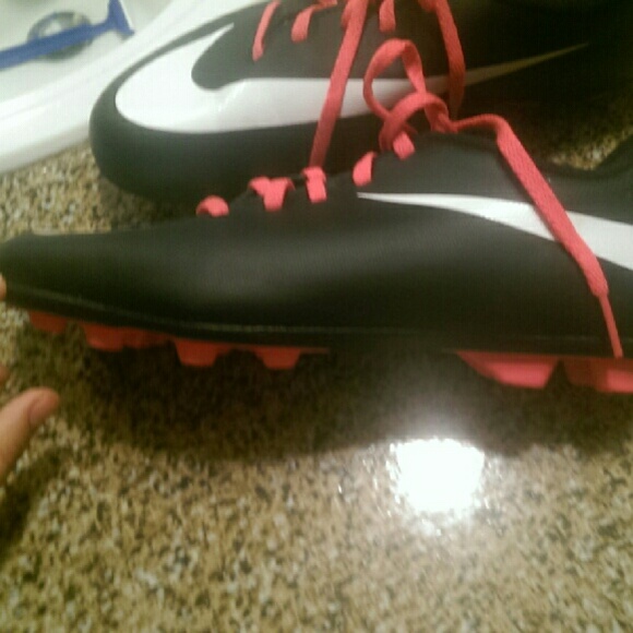youth girls soccer cleats