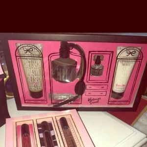 New Victoria's Secret perfume set