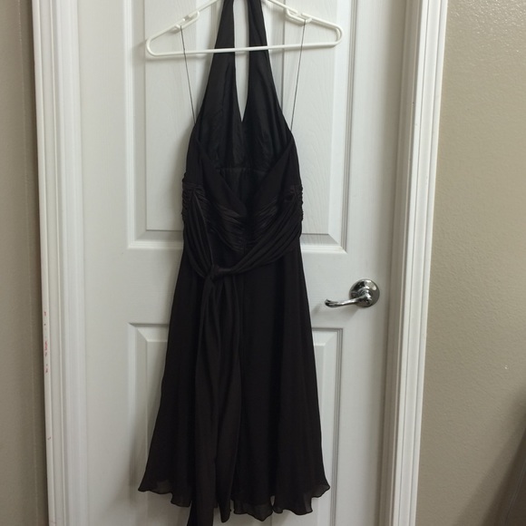 Brown halter backless dress - Picture 4 of 4