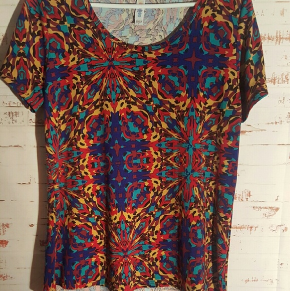 Lularoe classic tee