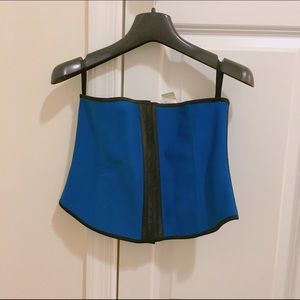 Ann Chery Waist trainer