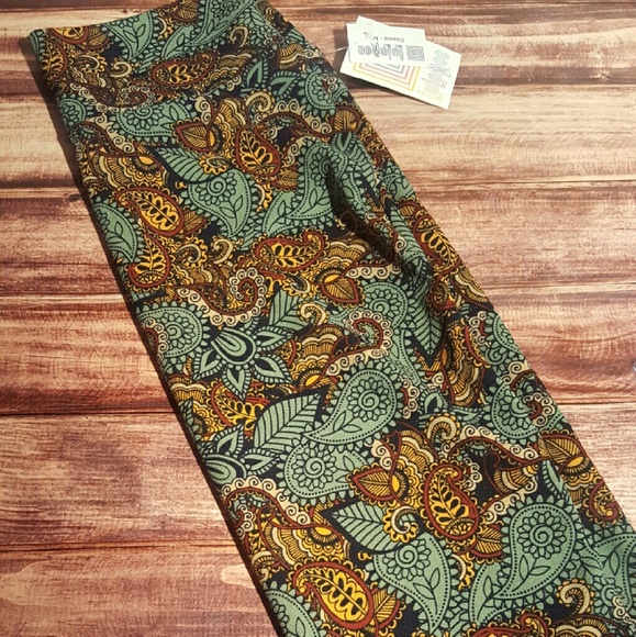 Lularoe Cassie skirt