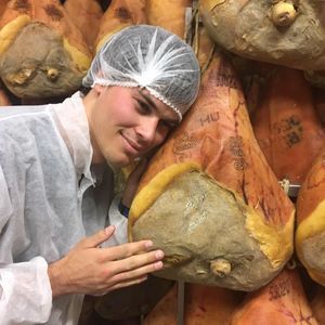 Meet your Posher, Diego