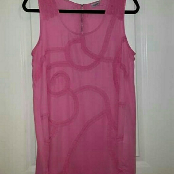 Pink w small ruffle blouse