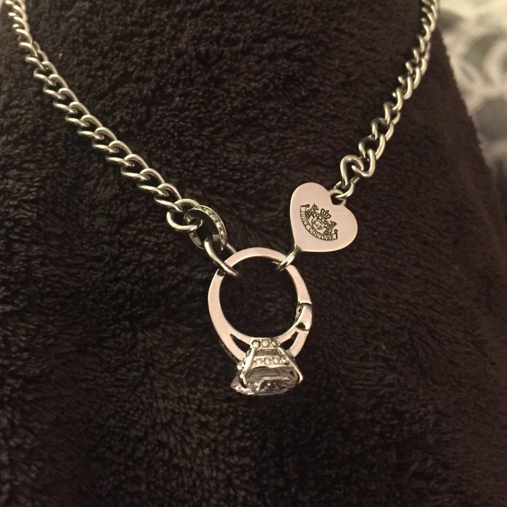 Beautiful silver Juicy Couture necklace