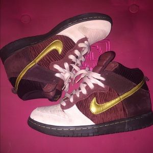 NIKE PLEATED BORDEAUX HIGHTOP DUNKS