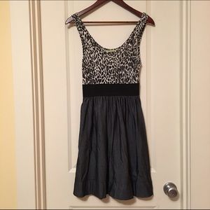 ✨SALE✨STRETCHY leopard print top dress