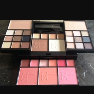 It cosmetics most wanted holiday 2016 palette new