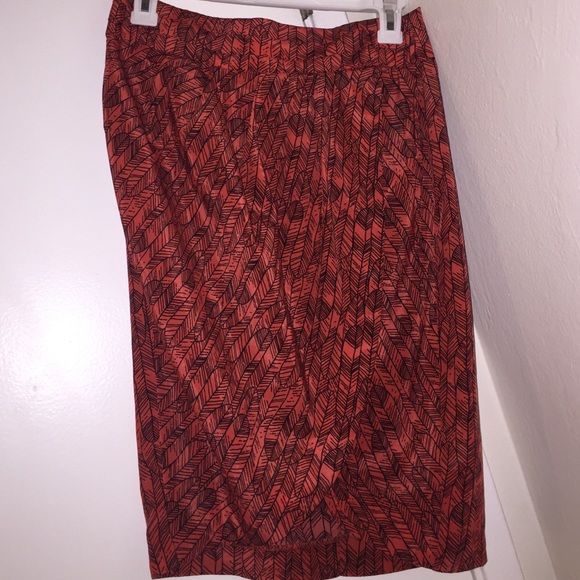 Forever 21 tulip skirt