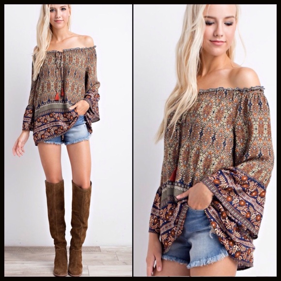 SOLD OUT‼️BOHO BELL SLEEVE - Picture 2 of 4