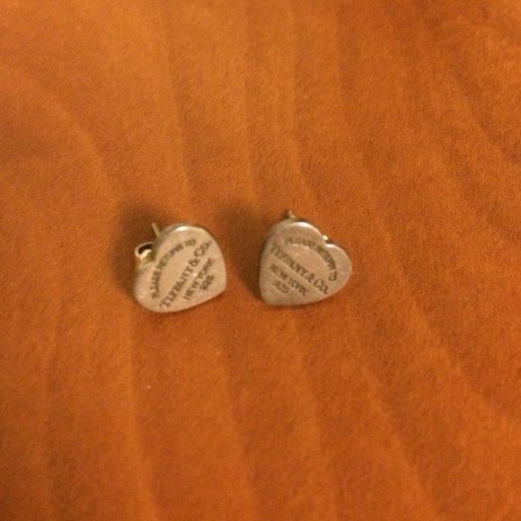 Please return to Tiffany's earrings! Barley used!