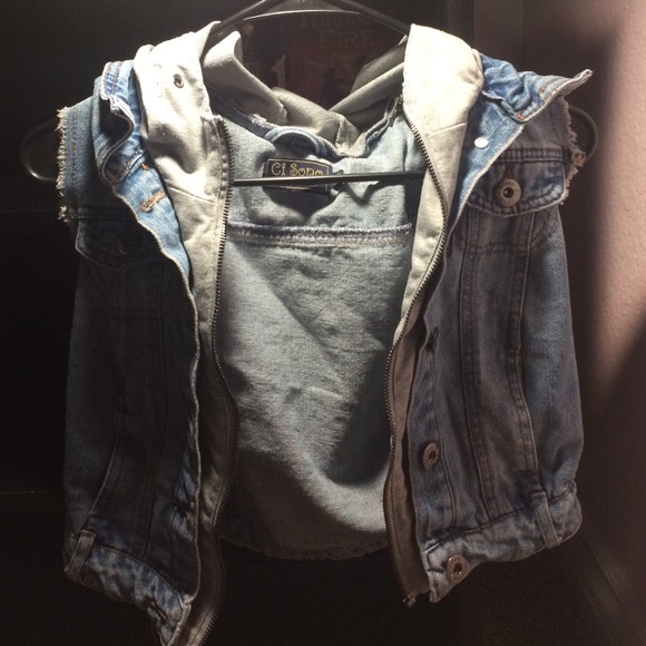Sleeveless jean jacket - Picture 4 of 4