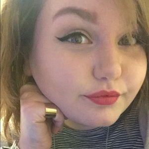 Meet your Posher, Abby