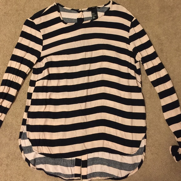 Francesca's blouse bundle - Picture 2 of 4