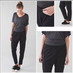 Lululemon black yogini trouser pants size 4 EUC