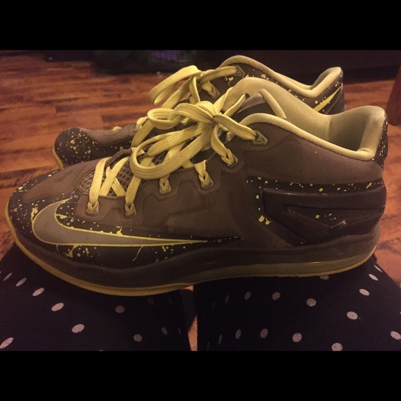 Nike basketball shoes