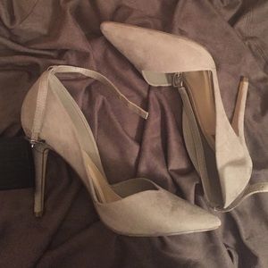 💕Cute The Pumps from Forever 21 never wore💕