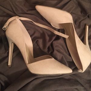 💕Blush Color Heels Never Worn💕