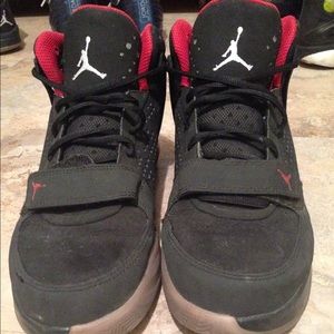 Nike Air Jordan Size 9 Red/Black High Top