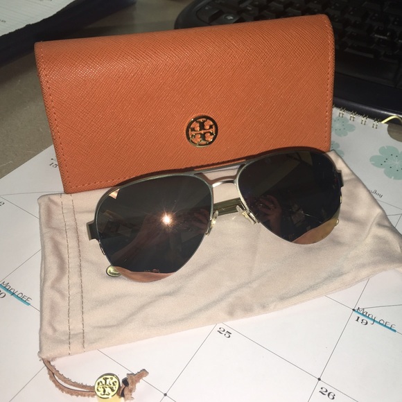 Tory Burch Aviator Sunglasses