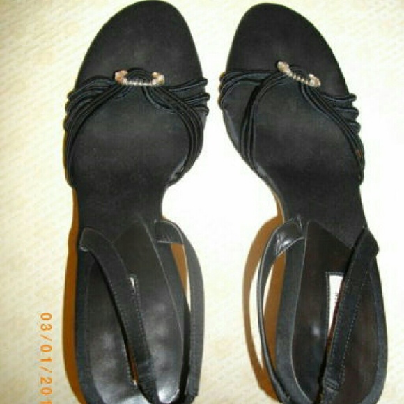 Anne Klein AK Black Sandals -- Final Price - Picture 2 of 4