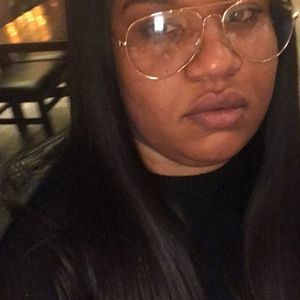 Meet your Posher, Renata