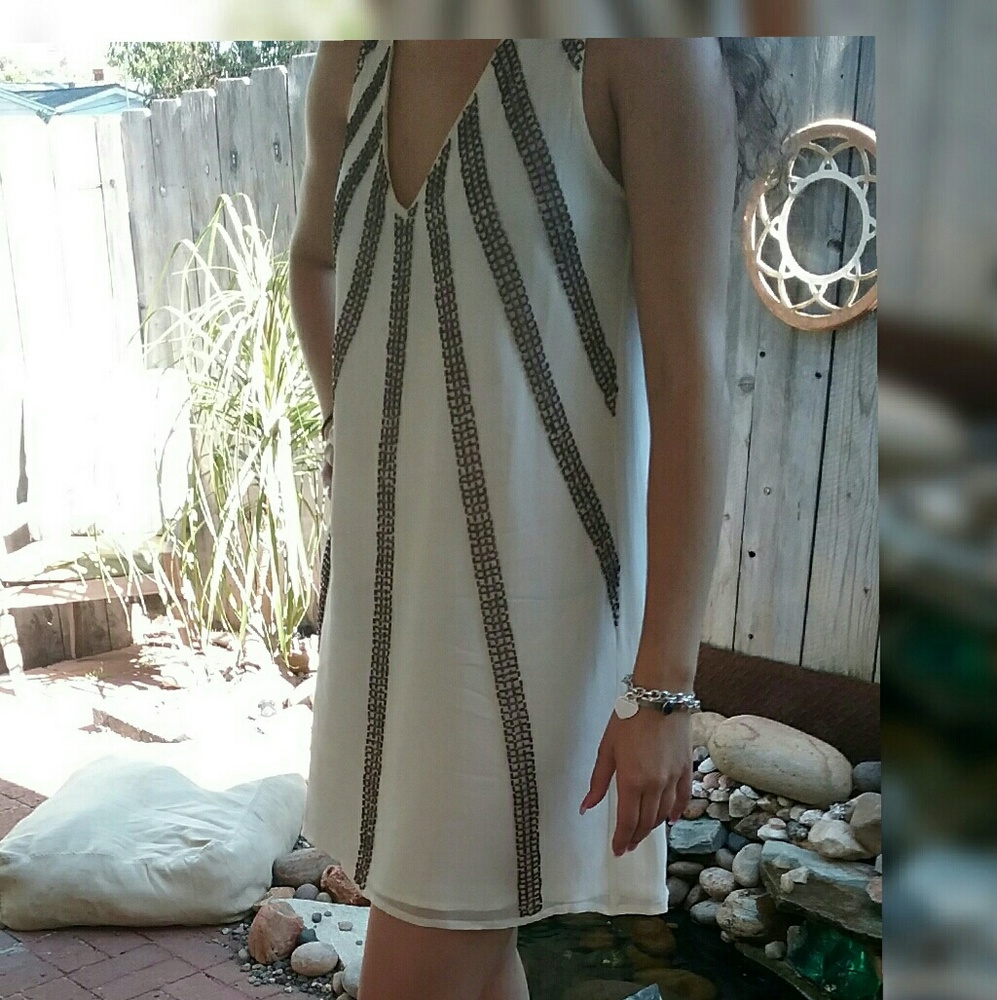 SOLD- NWT CHLOE OLIVER 'SIERRA' DRESS