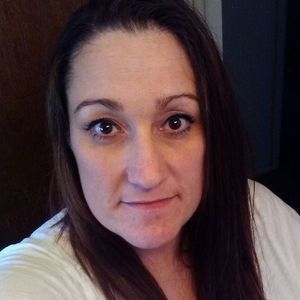 Meet your Posher, Lora