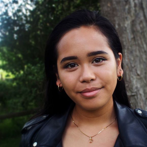 Meet your Posher, Nabila