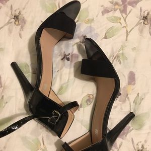 Simple but Chic black Heel