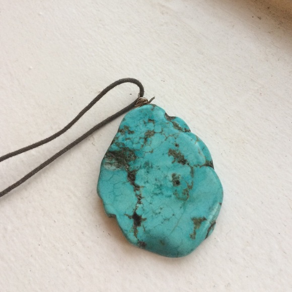 Turquoise-Inspired Pendant Necklace