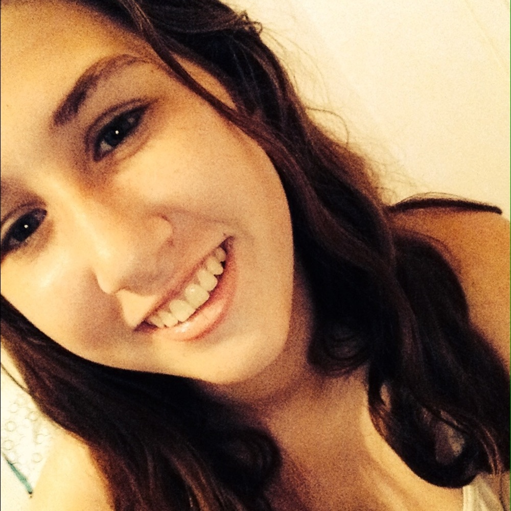 Meet your Posher, Caitlin