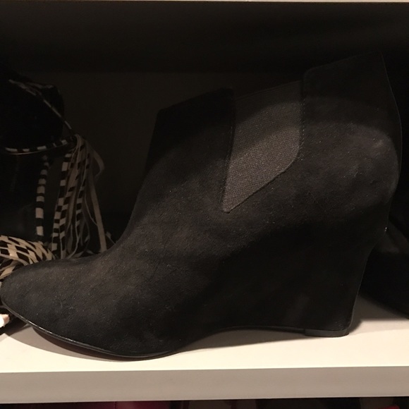 BCBG Suede boots - Picture 2 of 3