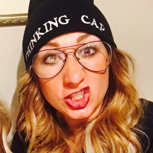 Meet your Posher, Manda - Picture 1 of 1