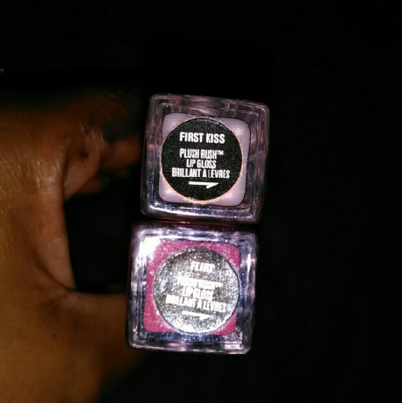 Makeup bundle - Picture 3 of 3