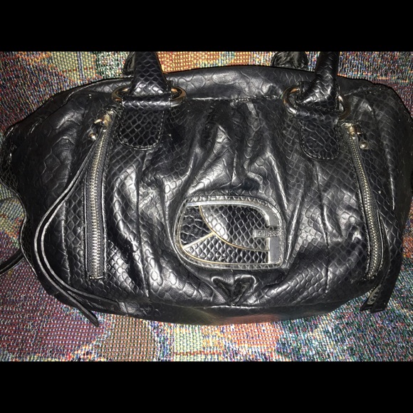 GUESS SHOULDER BAG