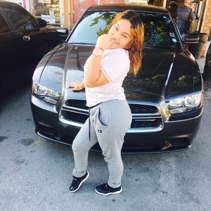 Meet your Posher, Ofelia