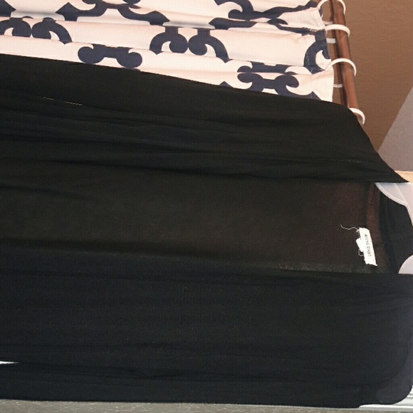 Black pullover - Picture 2 of 4