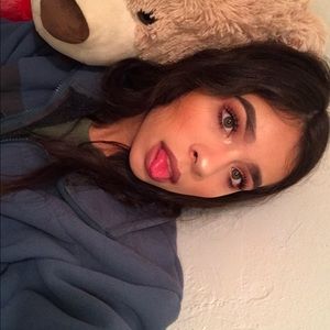 Meet your Posher, Monica