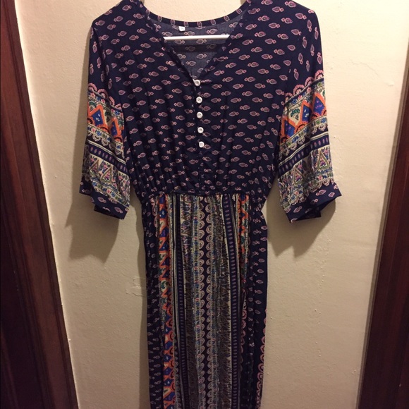 Long patterned "hippy" dress with buttons - Picture 2 of 3