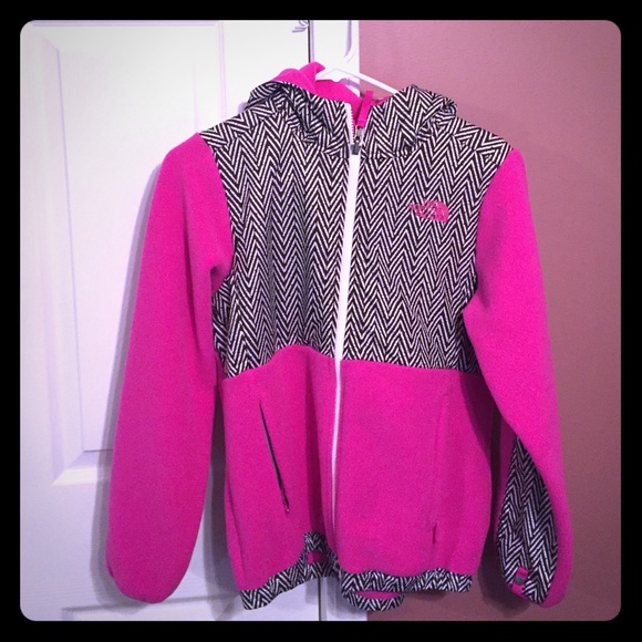 Vibrant north face never worn.