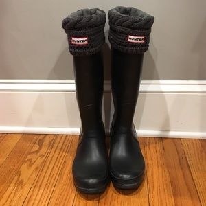 Hunter Boot sweater socks, lined in fleece.