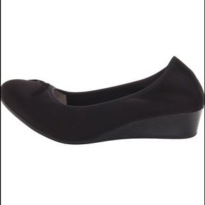 Hush puppies ballet wedge nwot