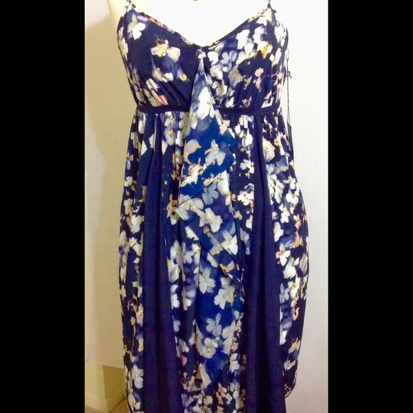 NWT  SIMPLY VERA WANG FLORAL DRESS
