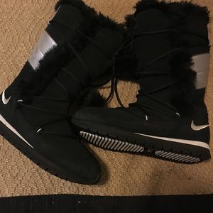 Nike winter boots