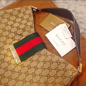 100% Authentic Gucci hobo bag. Previously loved💖